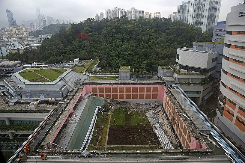 Гонконг, Китай. Обрушившаяся крыша университетского кампуса