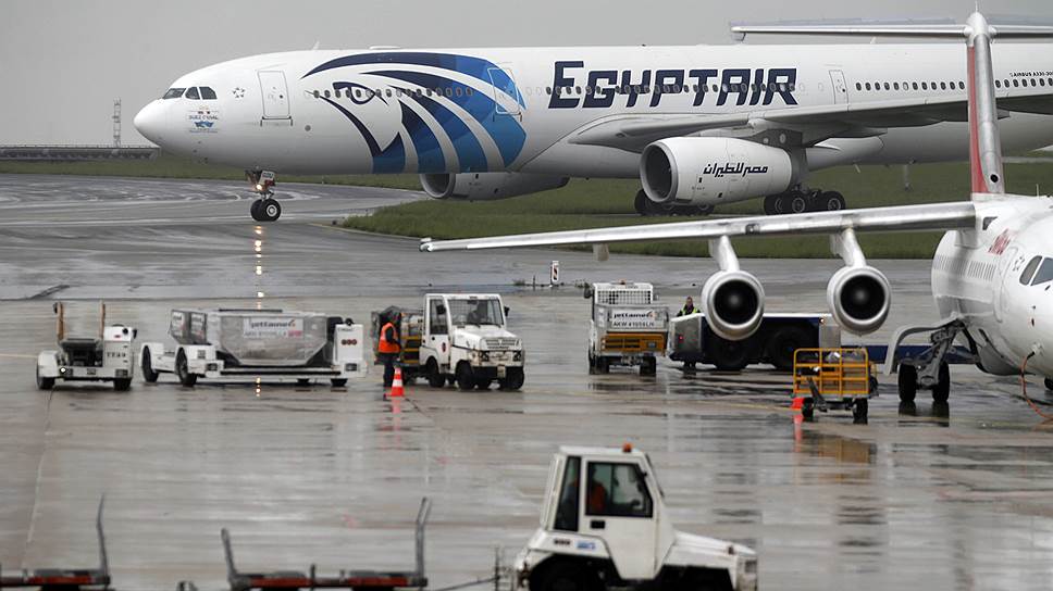 На разбившемся А320 EgyptAir два года назад была сделана угрожающая надпись