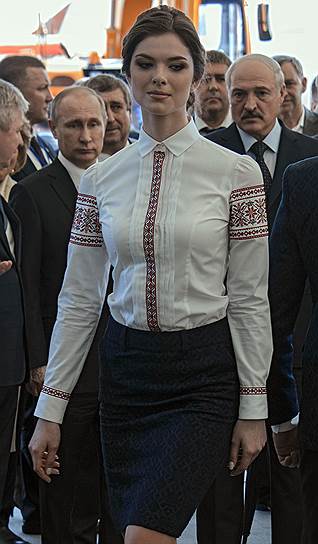 Владимир Путин и Александр Лукашенко не могли оторвать глаз от продукции белорусского легпрома