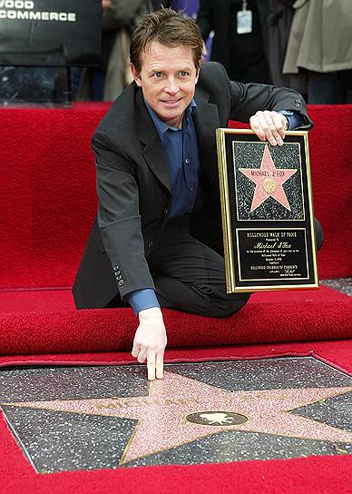 Вернувшись на телевидение, Майкл Джей Фокс снялся в сериале «Спин-Сити» о выдуманных членах правительства Нью-Йорка, который выходил в эфир с 1996 по 2002 год на канале ABC. В сериале Фокс сыграл роль заместителя мэра Майка Флаэрти, которая принесла ему четвертую «Эмми», три «Золотых глобуса» и две награды Американской гильдии киноактеров 