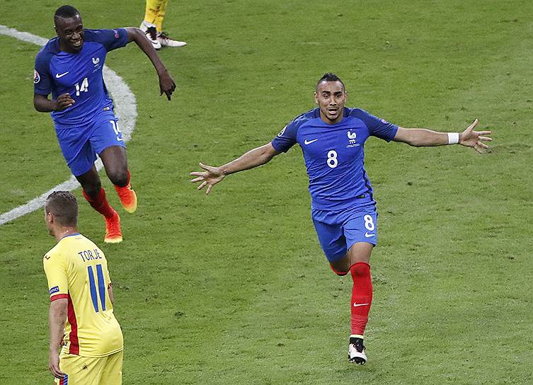 Ударом на последних минутах Димитри Пайе все-таки принес сборной Франции победу