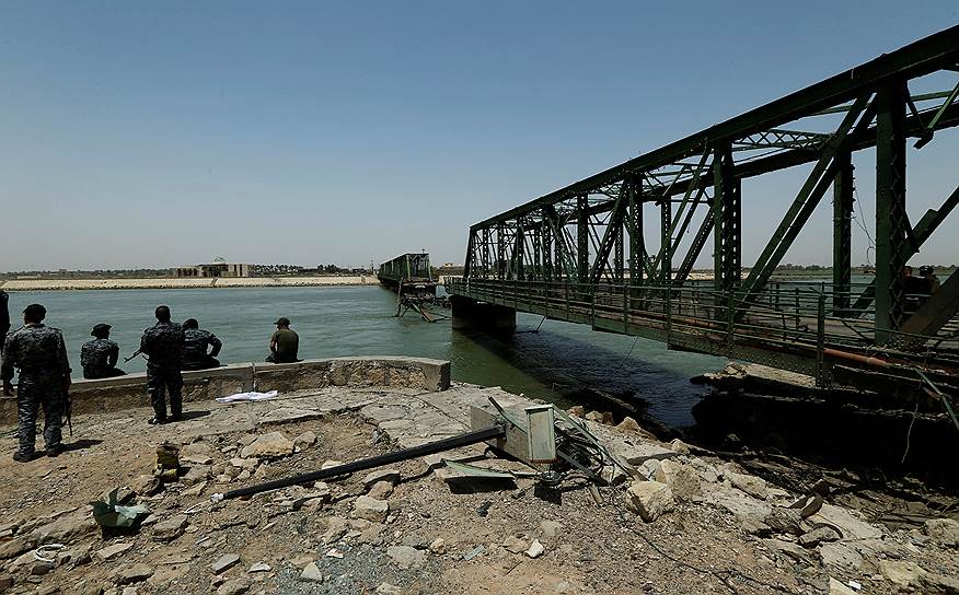 Мост через реку Евфрат 