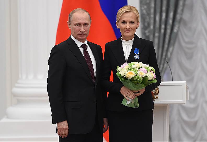 Председатель Государственной думы России по безопасности и противодействию коррупции Ирина Яровая и президент России Владимир Путин 