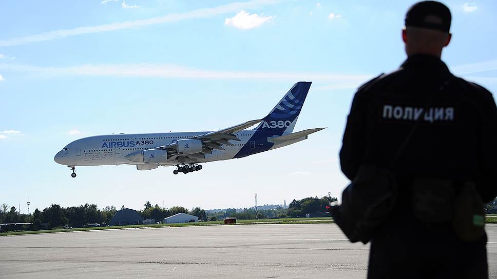 Почему Airbus вдвое сократил планы производства по A380