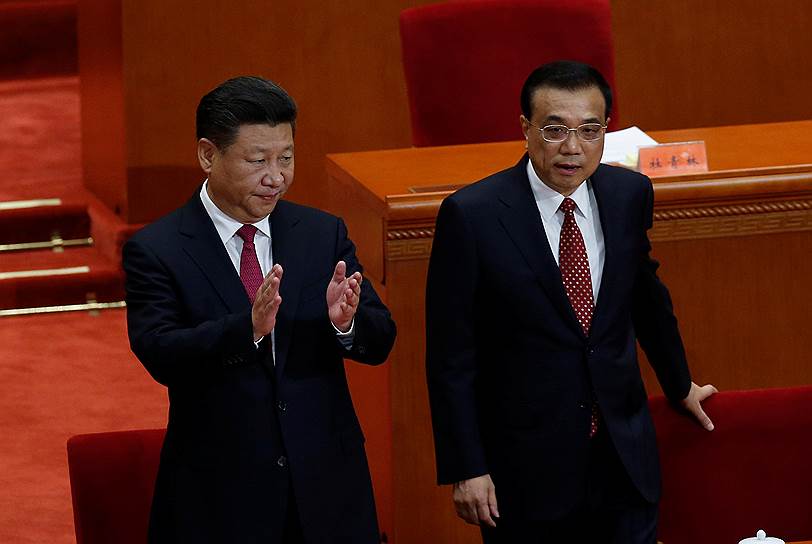 Председатель КНР Си Цзиньпин и глава китайского правительства Ли Кэцян