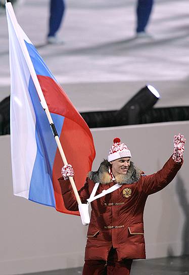 10 февраля 2006 года в Турине (Италия) на церемонии открытия игр российский флаг пронес конькобежец Дмитрий Дорофеев. На Олимпиаде он стал обладателем серебряной медали на дистанции 500 м