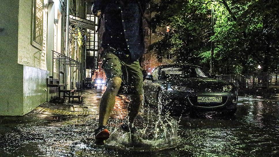 Москва регулярно платила за содержание ливневой канализации на затопленных улицах