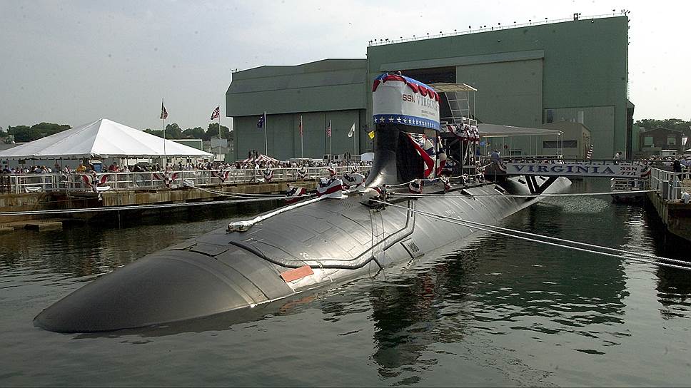 23 октября 2004 года ВМС США приняли на вооружение первую атомную подлодку Virginia SSN-774. 125-метровая атомная подводная лодка с ракетно-торпедным вооружением (ПЛАТ) оснащена беспилотными аппаратами, которые используются под водой в разведывательных целях. Водоизмещение — 7,8 тыс. т. К концу 2014 года в состав флота вошло 11 ПЛАТ. Всего предполагается строительство 30 подводных лодок данного типа. Стоимость серийной подводной лодки оценивается в $2–2,5 млрд