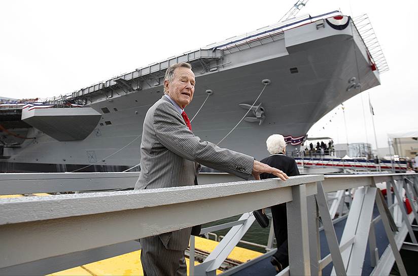 10 января 2009 года в состав флота США был принят атомный авианосец USS George H. W. Bush (CVN-77) класса Nimitz, названный в честь 41-го президента США. Его стоимость составила $6,2 млрд, он стал последним в серии из десяти кораблей. Водоизмещение — 97 тыс. тонн, длина — 333 м, на борту авианосца может находиться до 98 боевых самолетов и вертолетов