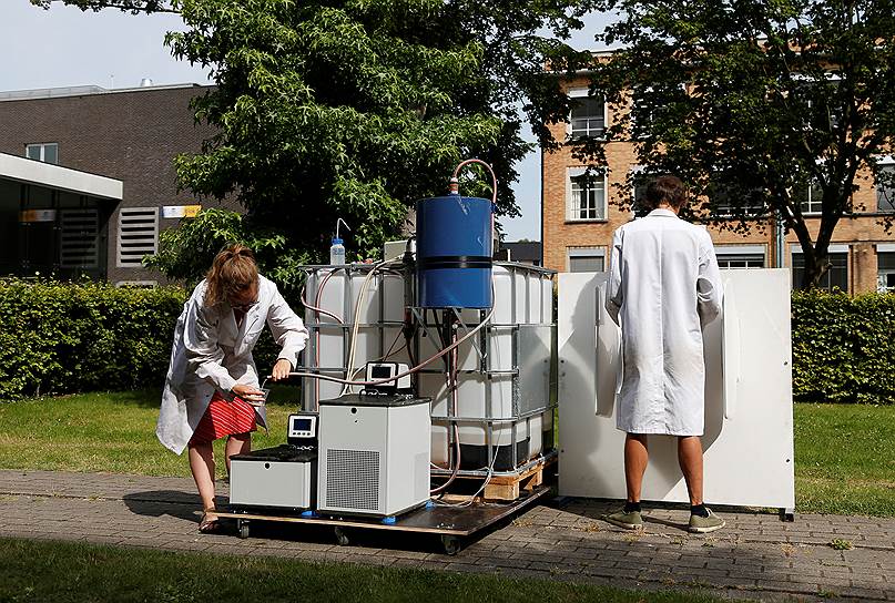 Гент, Бельгия. Машина для переработки урины в питьевую воду и удобрения