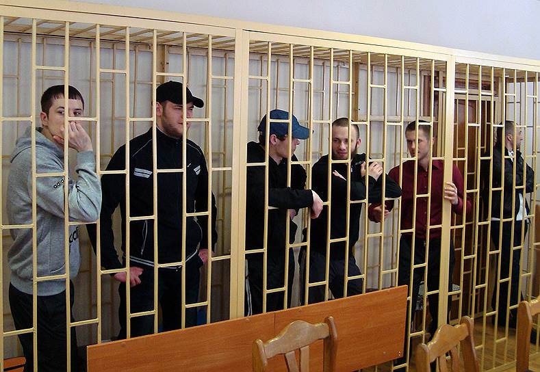 28 июля. Приморский краевой суд на пересмотре дела «приморских партизан» признал всех пятерых фигурантов невиновными в убийстве четырех человек
