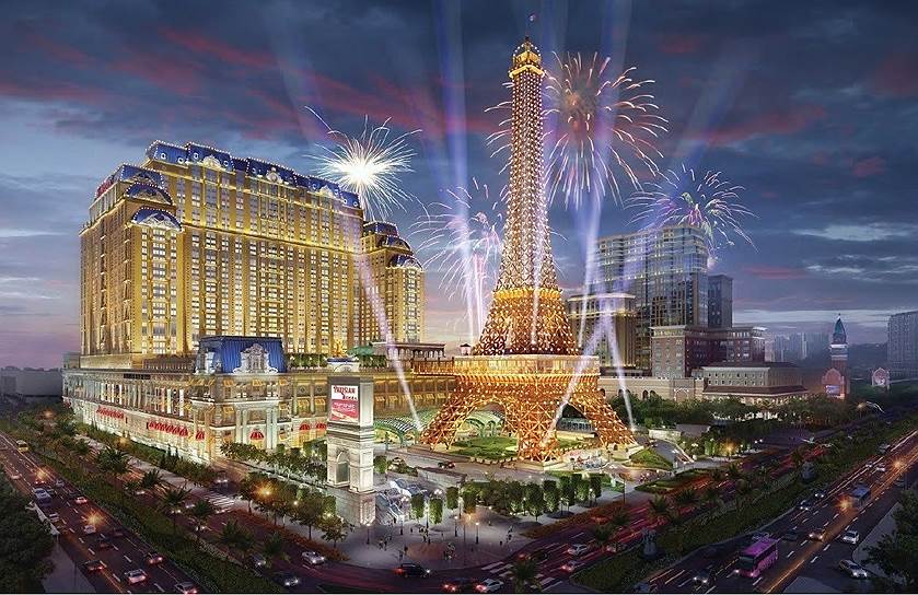 В сентябре 2016 года в Макао (Китай) откроется отель The Parisian, строительство которого обошлось $2,9 млрд. На входе в гостиницу установлена огромная копия Эйфелевой башни, а в самом отеле на 3 тыс. мест расположено казино