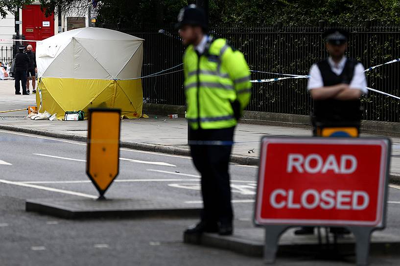 3 августа. 19-летний норвежец напал с ножом на прохожих в центре Лондона. От полученных травм пожилая женщина скончалась на месте, еще пять человек получили ранения разной степени тяжести