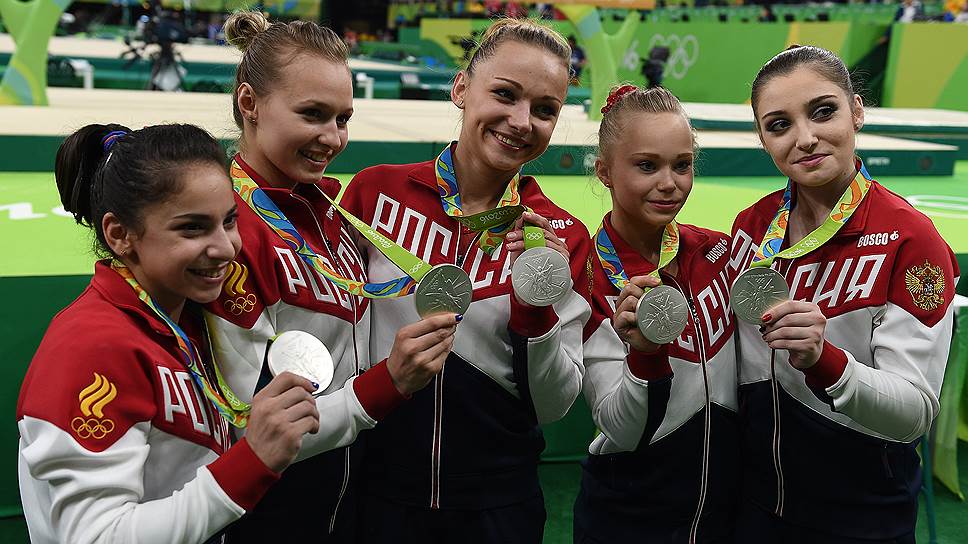 Как российские гимнастки завоевали серебро в командном турнире