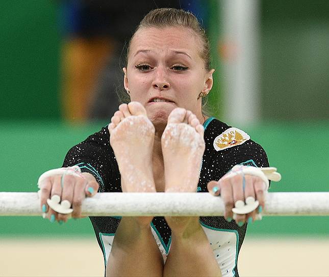 Дарья Спиридонова в 2015 году выиграла брусья на чемпионатах Европы и мира. А в Рио, на главном старте четырехлетия, упала с них, исполняя простой для себя элемент
