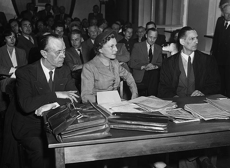 Судебные процессы по денацификации Рифеншталь трижды возобновлялись, в итоге в 1949 году суд снял с нее обвинение в пропаганде и признал ее всего лишь «пособником», однако ее работы 1930-х годов до сих пор запрещены в некоторых странах
