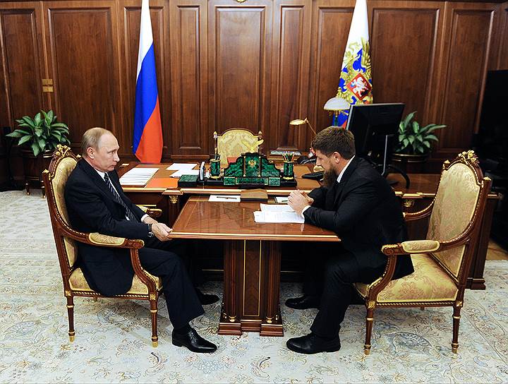 Президент России Владимир Путин и временно исполняющий обязанности главы Чеченской Республики Рамзан Кадыров 