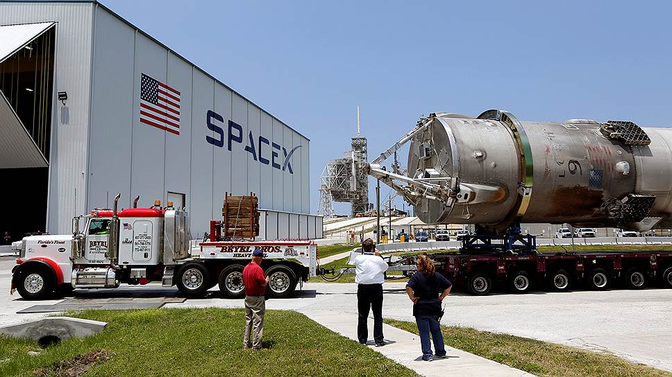 Почему SpaceX будет использовать свои ракеты-носители многоразово