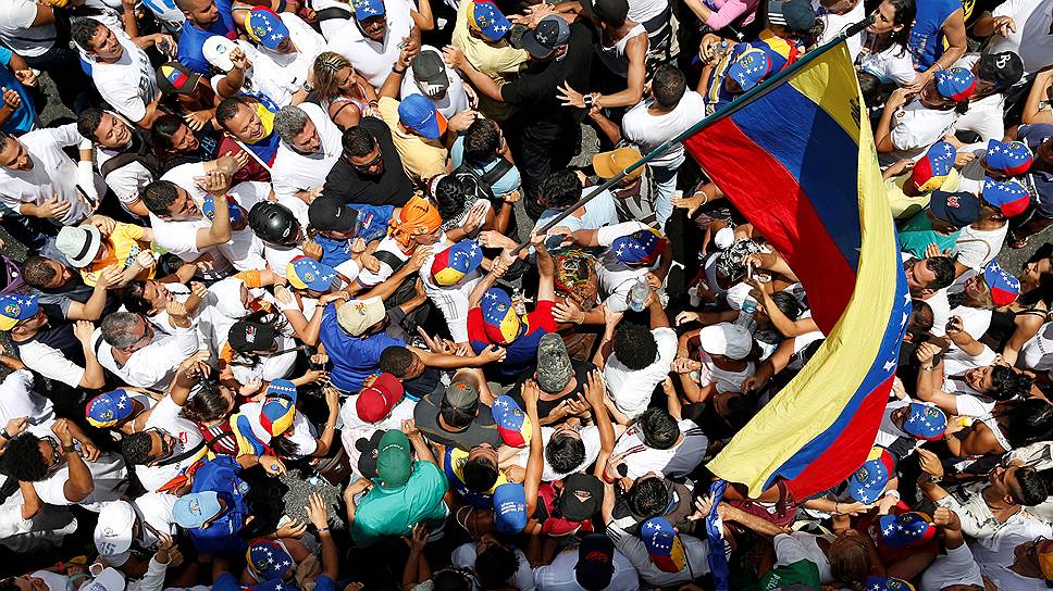 Как в Каракасе прошла крупнейшая акция протеста с 2014 года