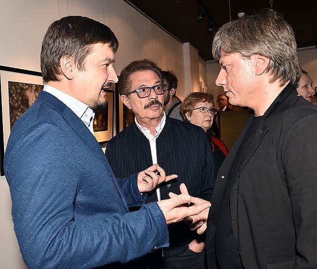 Телеведущий  Ильдар Жандарёв (слева) и Борис Берман (справа) на выставке «Художник рисует фильм. Ярбусова и Норштейн» в Altmans Gallery