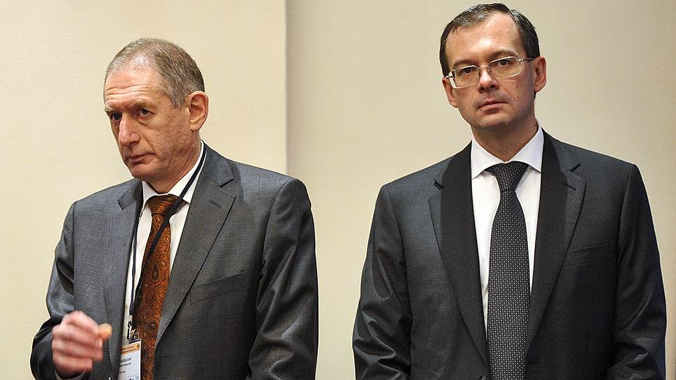 Советник председателя ЦБ России Алексей Симановский (слева) и бывший зампред ЦБ Михаил Сухов 