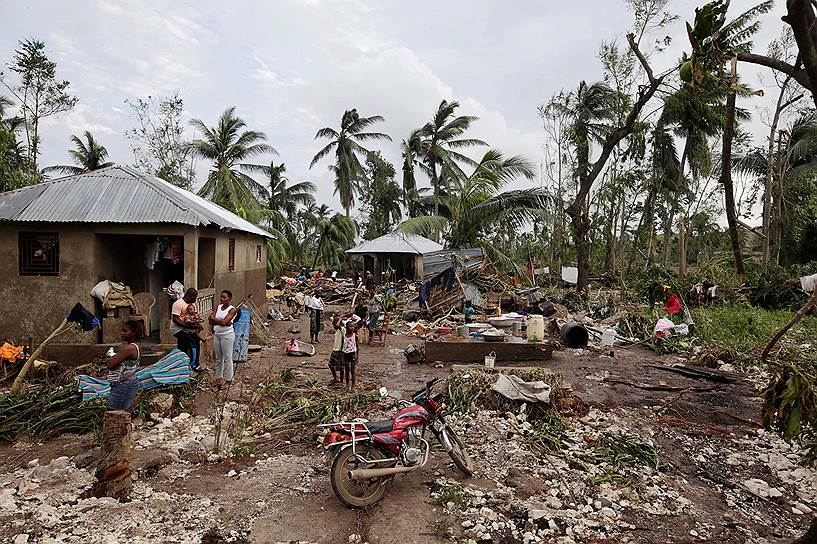 4 октября. Ураган Мэттью обрушился на страны Карибского бассейна. Число жертв за неделю выросло до 800 человек 
