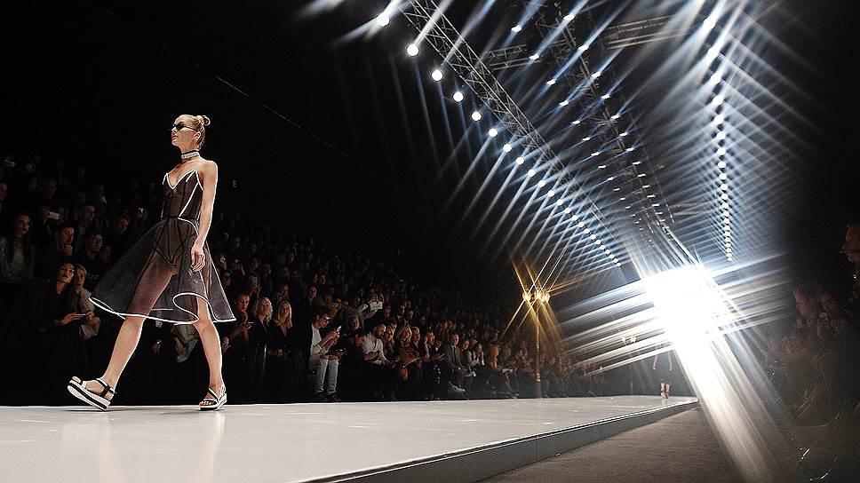 Что показали в первый день Mercedes-Benz Fashion Week Russia