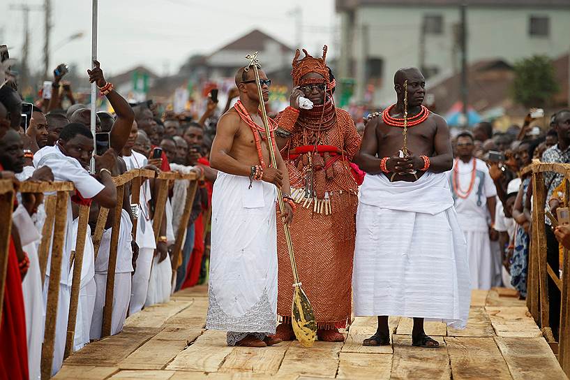Бенин-Сити, Нигерия. Символическая церемония коронации правителя Бенинского царства