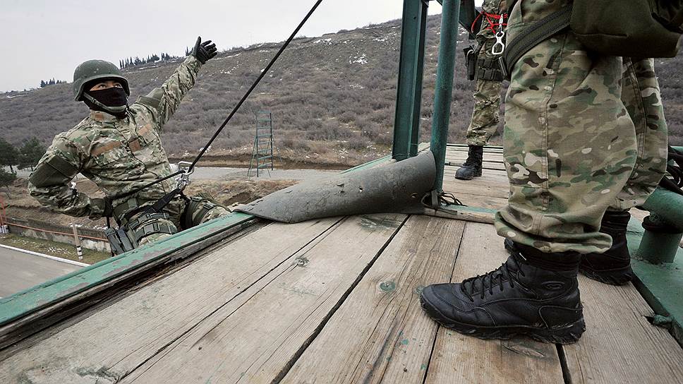 Власти Грузии возмутились допуском офицеров Южной Осетии к службе в ВС РФ