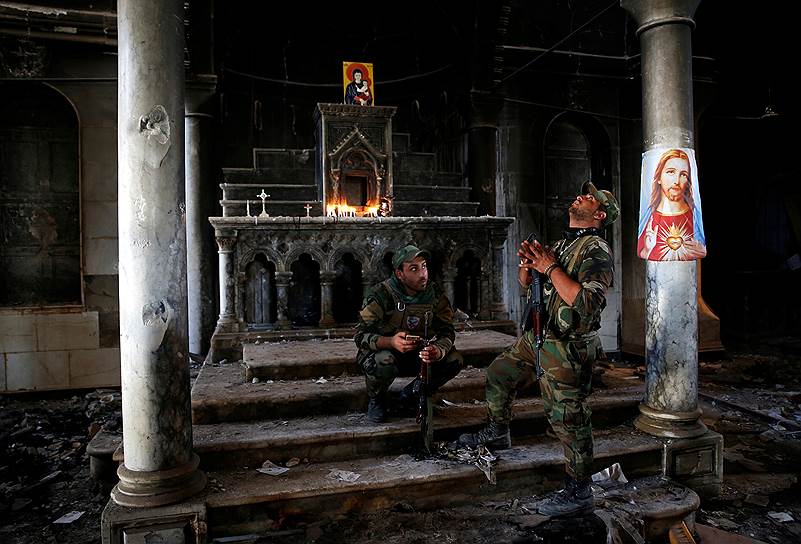 Каракош. Военные в храме Непорочного Зачатия
