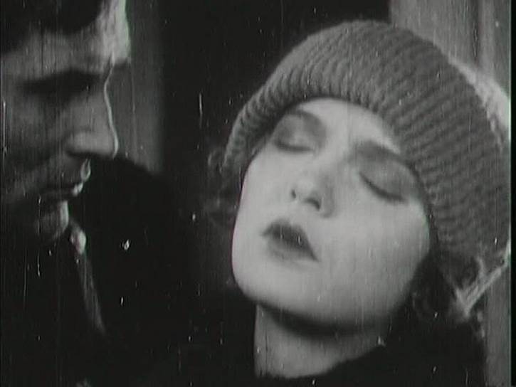 Кадр из фильма «Мой сын» (1927) Евгения Червякова 