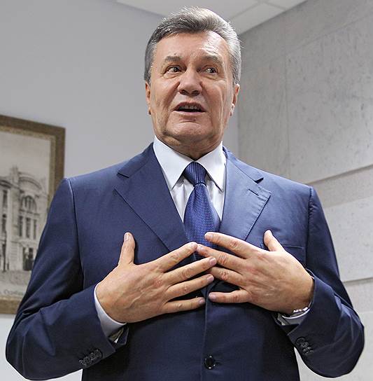 Виктор Янукович, встретившись с журналистами в здании суда, сказал, что будет говорить с ними совершенно откровенно. Больше ему в этот день откровенно говорить было не с кем