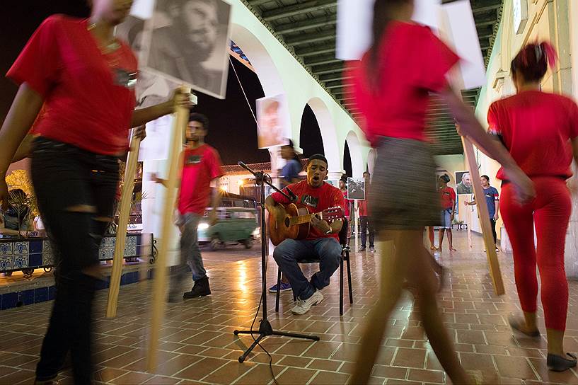 Сантьяго-де-Куба, Куба. Траурные мероприятия в память о лидере кубинской революции Фиделе Кастро