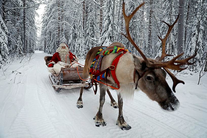 Рованиеми, Финляндия. Санта-Клаус готовится к своей ежегодной рождественской поездке