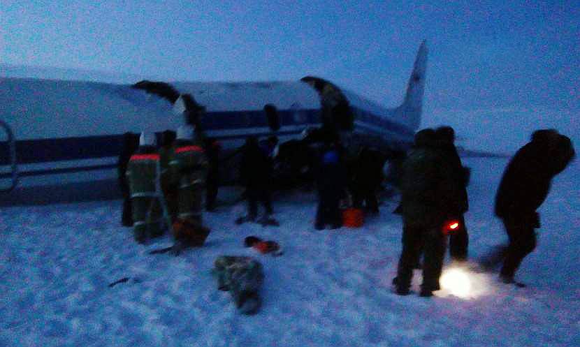 19 декабря. Во время экстренной посадки самолета Ил-18 Минобороны в Якутске пострадали 32 человека