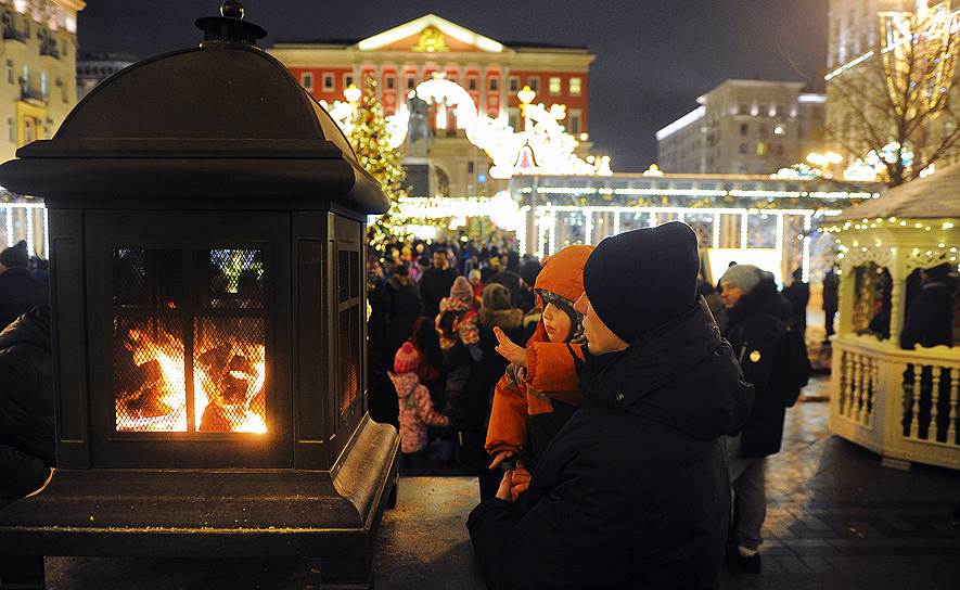 Новогодняя ярмарка на Тверской площади
