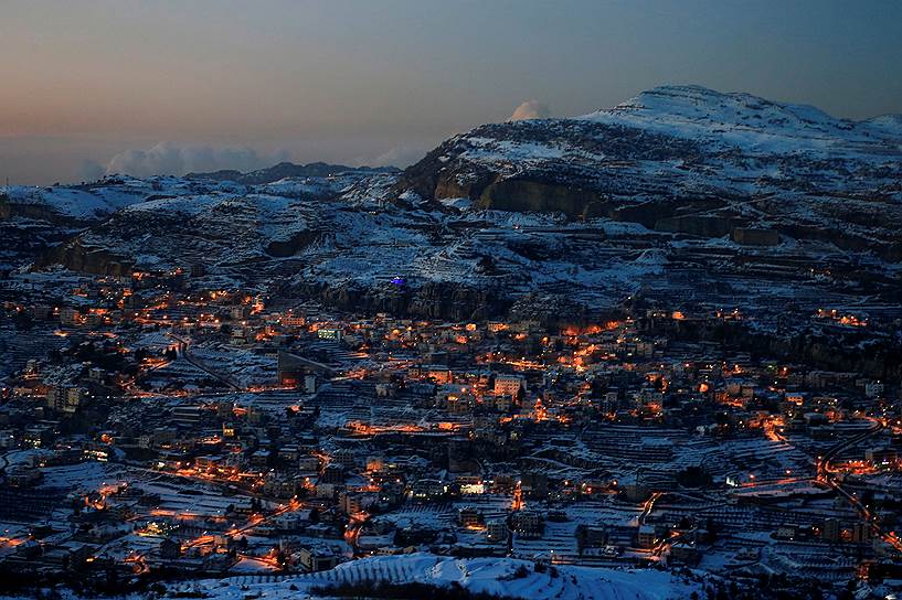 Фарайя, Ливан. Деревня в горах под снегом