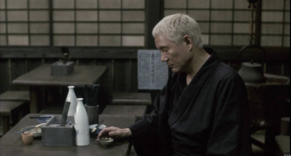 На западе фильмы Китано традиционно высоко оцениваются критиками. В 2003 году фильм «Затойчи» (кадр на фото) получил четыре награды Венецианского кинофестиваля, включая специальный приз за режиссуру и приз зрительских симпатий