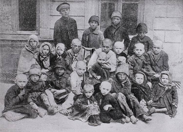 Воспитанники одного из детских домов, 1920 год
