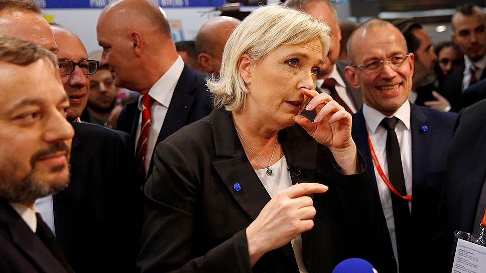 Франция не верит лидерам президентской гонки