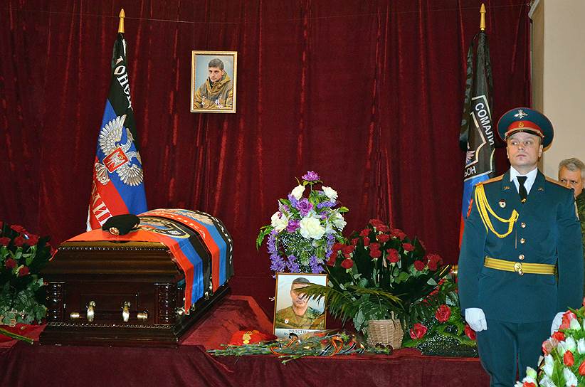 8 февраля. Командир батальона «Сомали» Михаил Толстых, известный как Гиви, погиб в результате взрыва в его кабинете