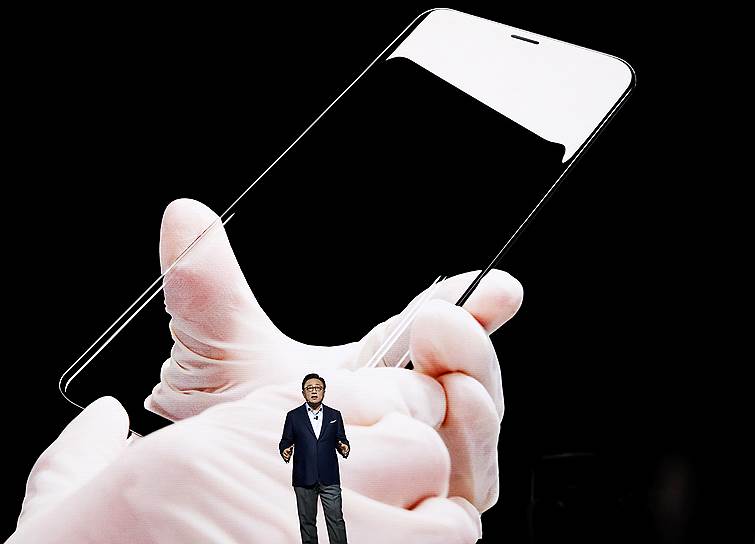 Директор мобильного подразделения Samsung Electronics Кох Донг Джин