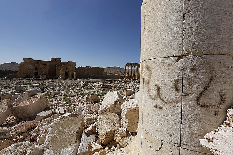Граффити на колонне в древней Пальмире