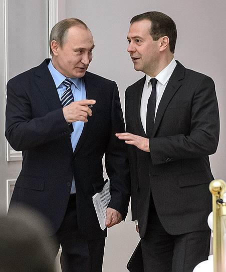 14 апреля. Кремль опубликовал декларацию о доходах президента России Владимира Путина, в которой указано, что за 2016 год он заработал 8,858 млн руб. Доход премьер-министра Дмитрия Медведева в прошлом году составил 8,586 млн руб.