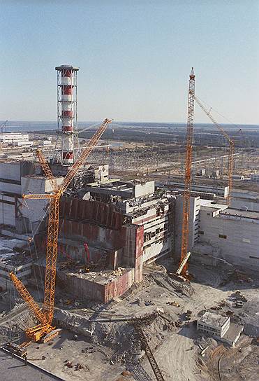 26 апреля 1986 года в четвертом энергоблоке Чернобыльской АЭС произошел взрыв, который почти полностью разрушил конструкцию блока. Под обломками здания погиб один сотрудник АЭС, еще один человек скончался в больнице от перелома позвоночника и ожогов, полученных в момент аварии