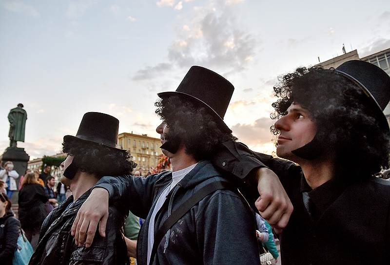 Пушкин-парад в рамках фестиваля «Московская весна» на Тверском бульваре