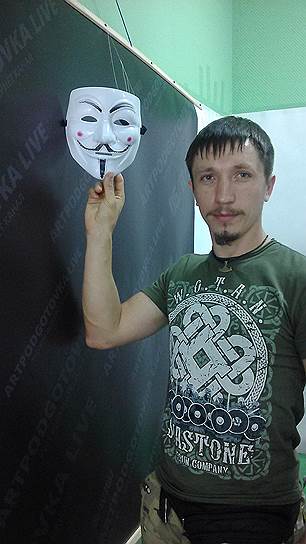 Обвиняемый в нападении на полицейских на несанкционированном митинге в Москве строитель Станислав Зимовец