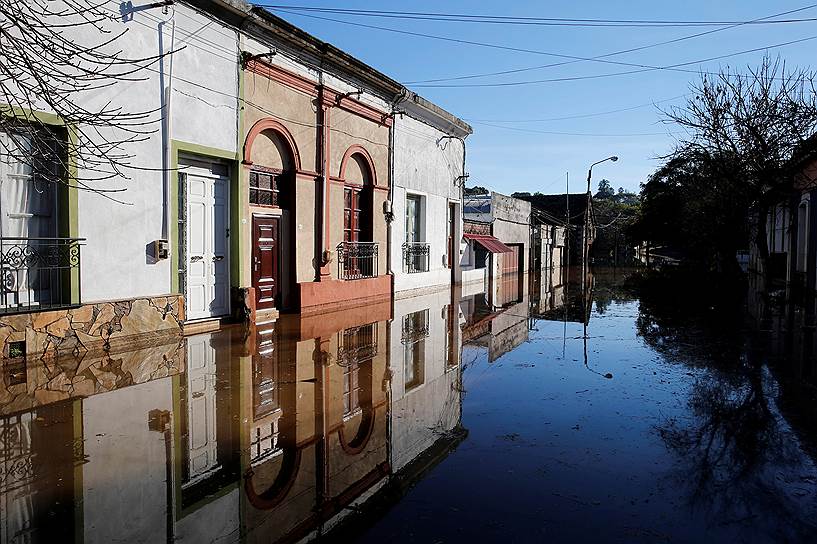 Сальто, Уругвай. Затопленная улица