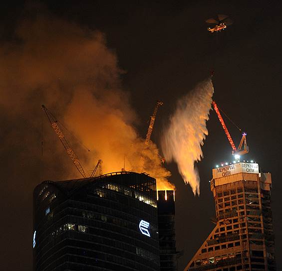 2 апреля 2012 года произошло возгорание строящейся башни «Восток» в деловом центре «Москва-Сити». Пожар начался в районе 67-го этажа, его площадь составила около 300 кв. м, жертв не было. Причиной было названо самовозгорание укрывного материала из-за тесного контакта с нагретым прожектором