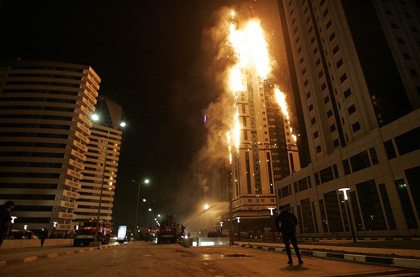 3 апреля 2013 года загорелось самое высокое здание комплекса «Грозный-Сити» в столице Чечни. Пожар охватил 39 этажей, кроме первого. Здание не было заселено, что позволило избежать жертв. Было установлено, что причиной возгорания стало короткое замыкание в коммуникационных сетях. Небоскреб полностью восстановили к Дню города, 5 октября